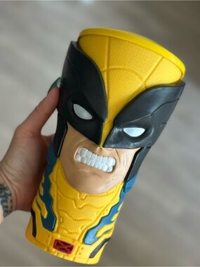 AMC Exclusive Wolverine 32 OZ Gripper Marvel Cup